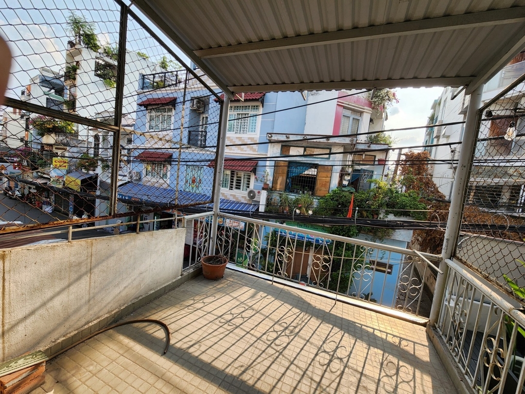 Mua Bán Nhà riêng Đường Lam Sơn 61m2 Giá 12 tỷ VND