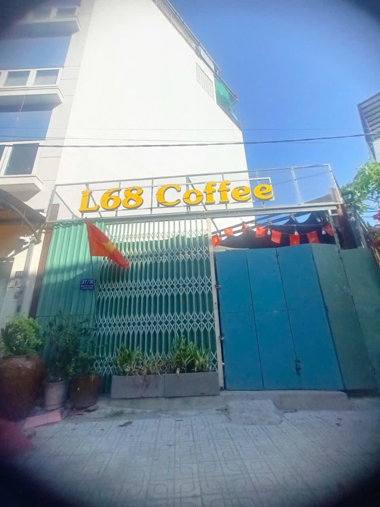 Bán đất 2 mặt tiền xd 3 lầu - khu kinh doanh - shr 