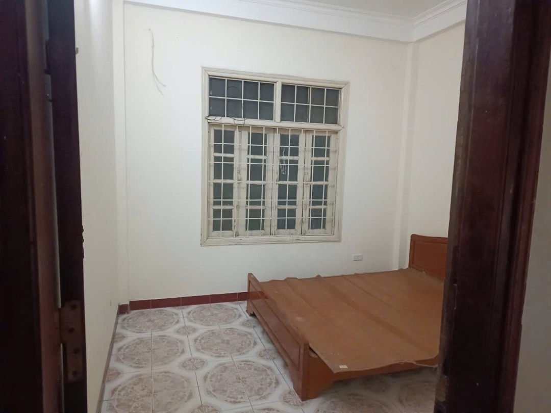 Mua Bán Nhà riêng Phường Dịch Vọng 40m2 Giá 12,95 tỷ VND