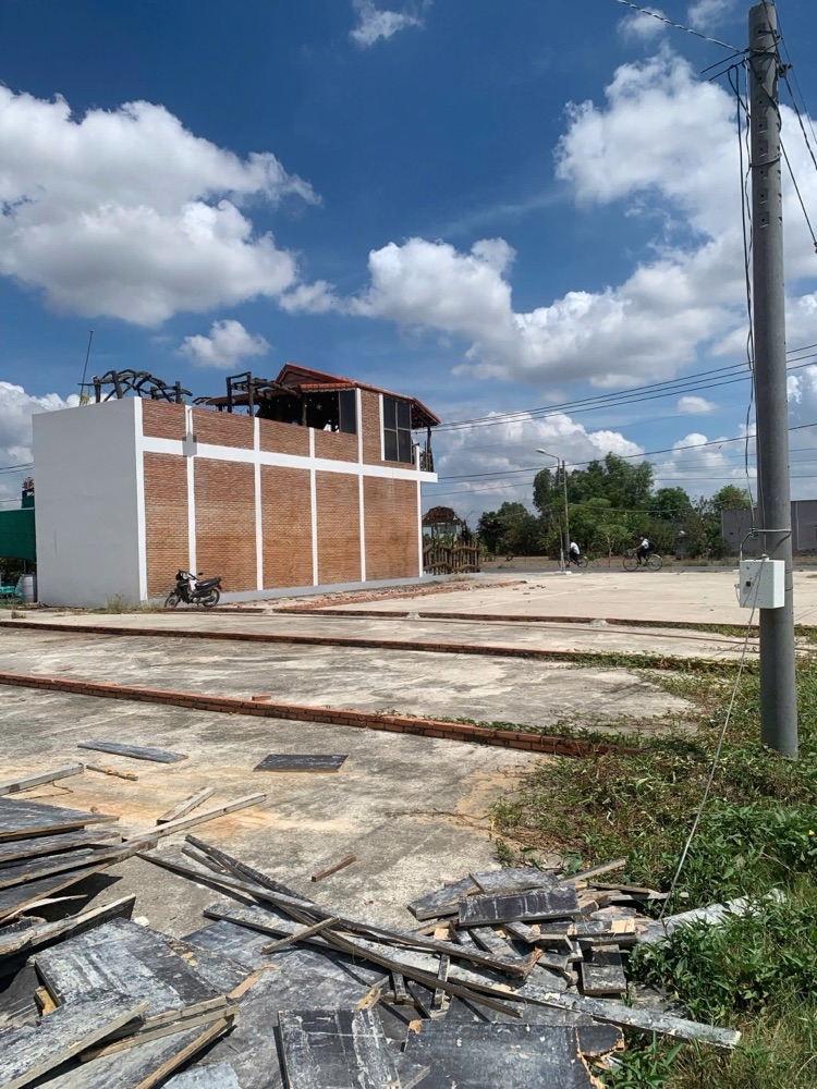 Mua Bán Đất nền Huyện Cần Đước 150m2 Giá 2,498 tỷ VND