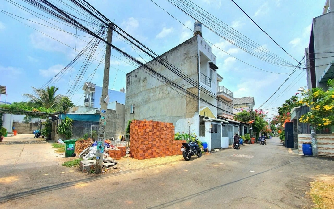 Mua Bán Đất nền Đường Lã Xuân Oai 96m2 Giá 5,5 tỷ VND