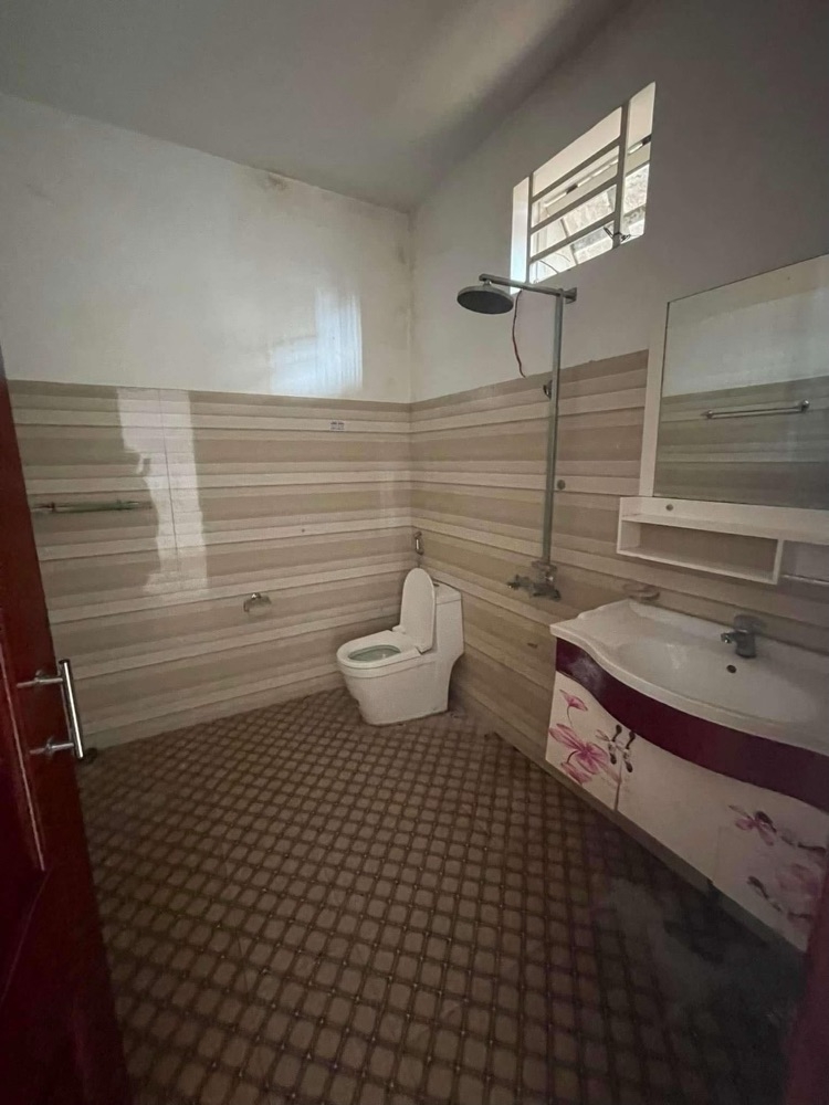 Mua Bán Nhà phố Thành Phố Buôn Ma Thuột 240m2 Giá 8 tỷ VND