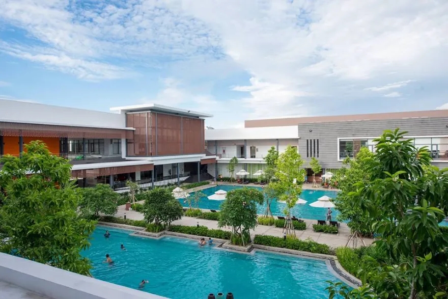 Celadon City hồ bơi