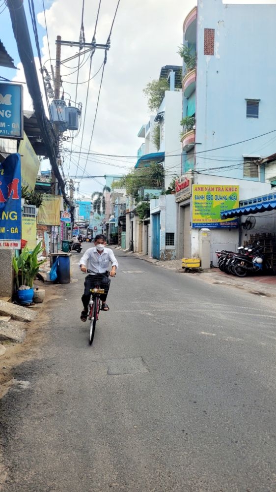 BÁN NHÀ 2 TẦNG MẶT TIỀN ĐƯỜNG VÕ THÀNH TRANG GẦN TRƯỜNG VÕ VĂN TẦN, SÁT BÀU CÁT - PHƯỜNG 11 QUẬN TÂN BÌNH. CN 62.4 M2. CHỈ 9.3  TỶ 
