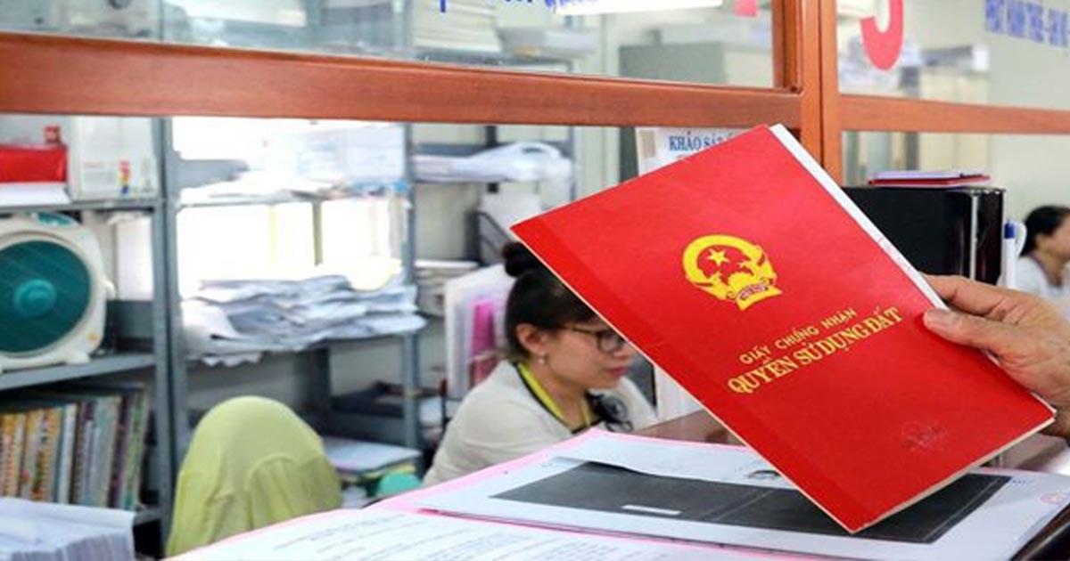 Tôi dự định cầm sổ đỏ đất quê để mua nhà thành phố