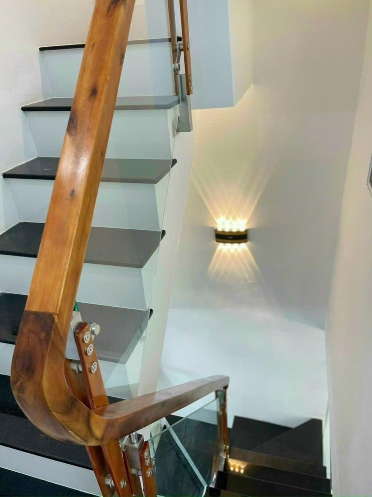 Mua Bán Nhà phố Đường Huỳnh Tấn Phát 27.2m2 Giá 2,49 tỷ VND