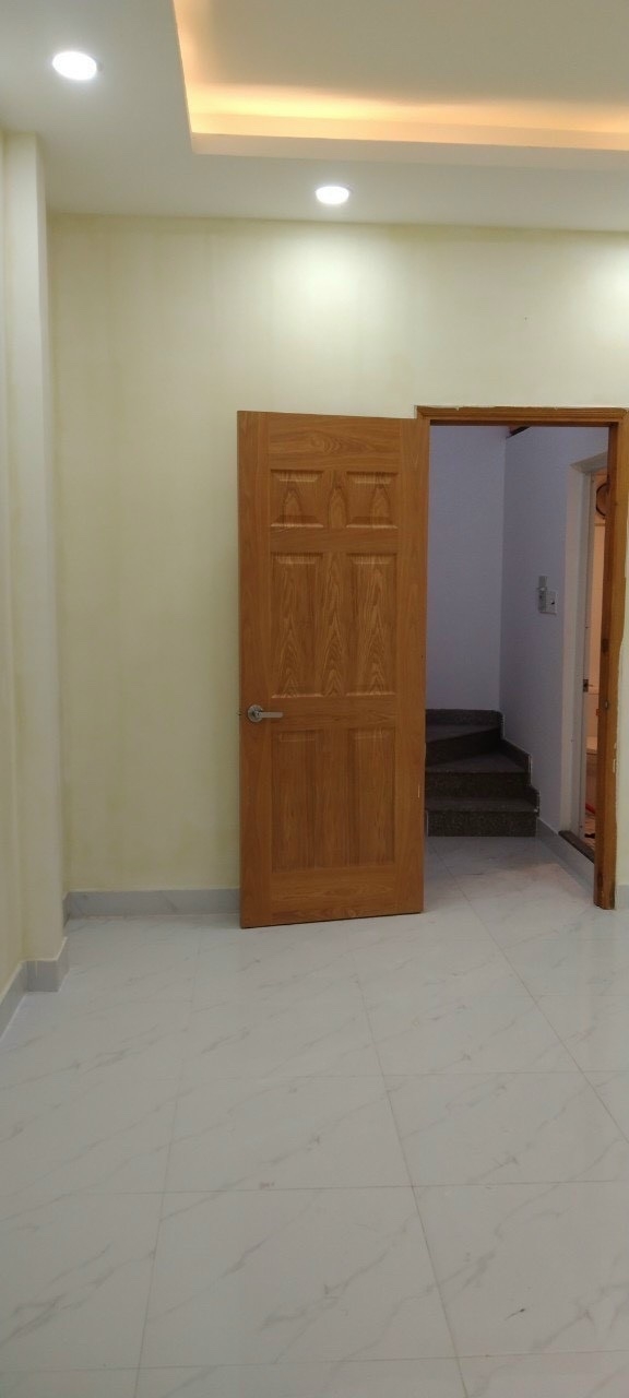 Mua Bán Nhà riêng Đường Cách Mạng Tháng 8 47m2 Giá 6 tỷ VND